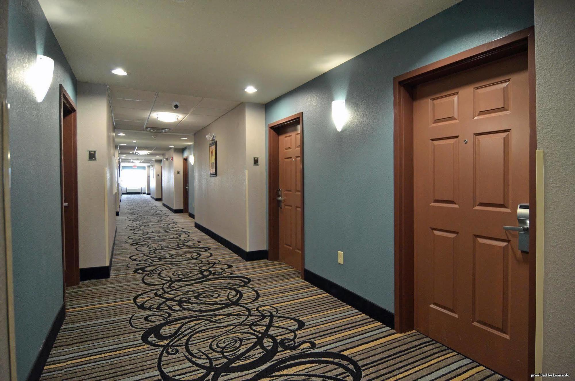 Best Western Plus Kenedy Inn Интерьер фото